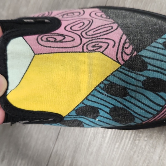 Disney Nightmare Before Christmas Canvas Time Burton Slip Ons Size 7 Mens - Picture 11 of 11